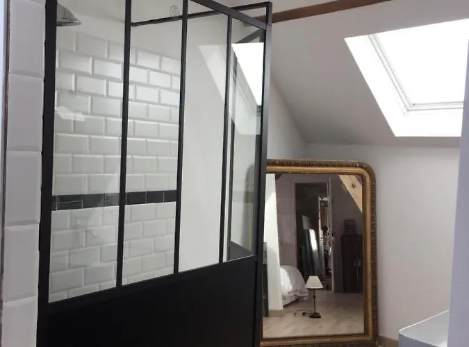 2 Descartes Bed & Breakfast 3*