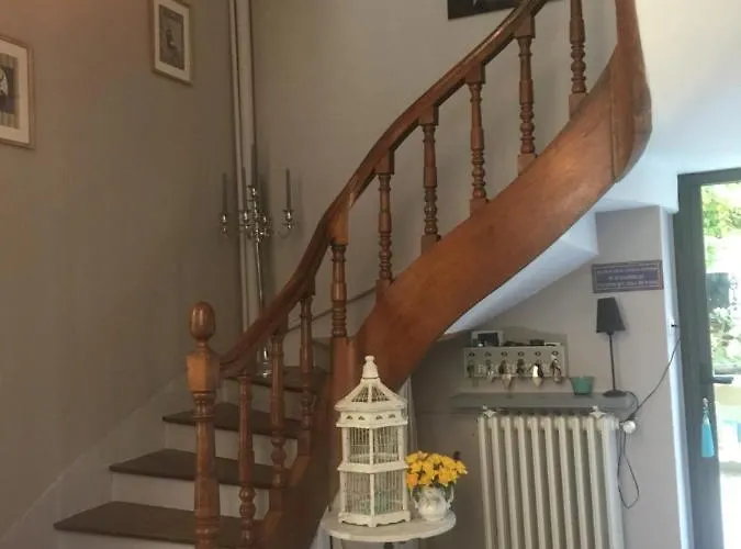 Oda ve Kahvaltı 2 Descartes 3*