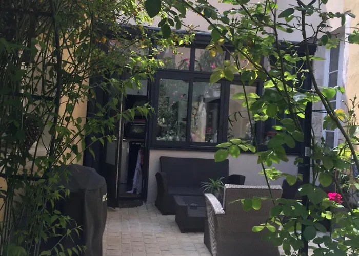 Couette-café 2 Descartes 3*